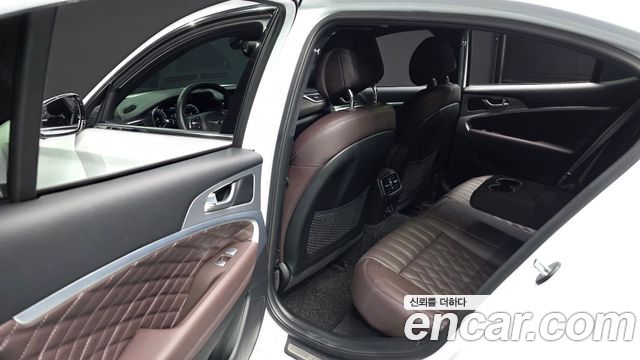 Genesis G70 2023 — photo 12