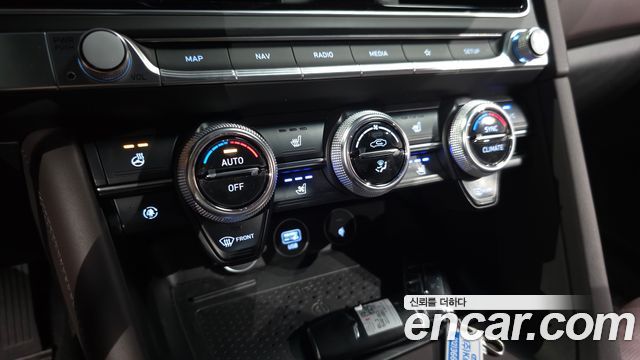 Genesis G70 2023 — photo 16