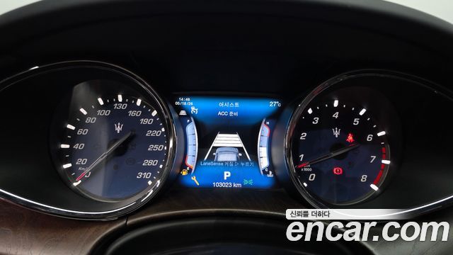 Maserati Quattroporte 2017 — photo 11