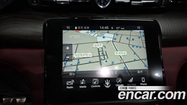 Maserati Quattroporte 2017 — photo 20