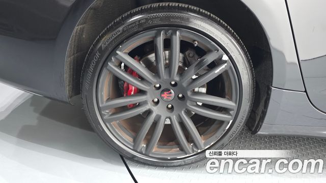 Maserati Quattroporte 2017 — photo 7