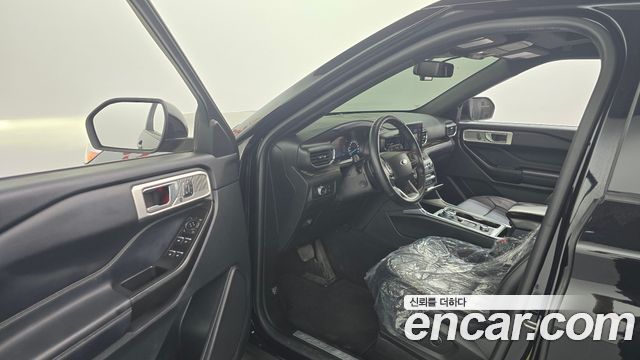 Ford Explorer 2020 — photo 10