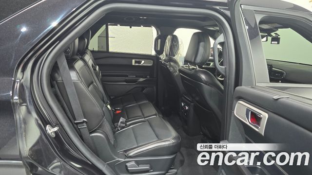 Ford Explorer 2020 — photo 11