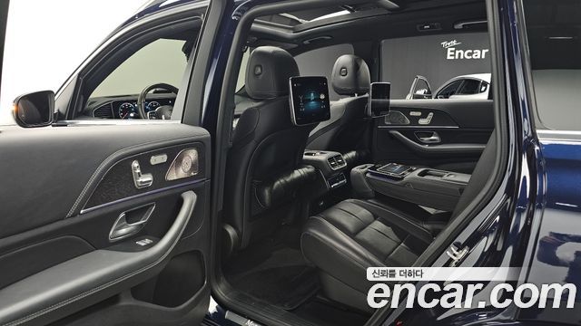 Mercedes-Benz GLS-Class 2021 — photo 18