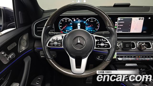 Mercedes-Benz GLS-Class 2021 — photo 19