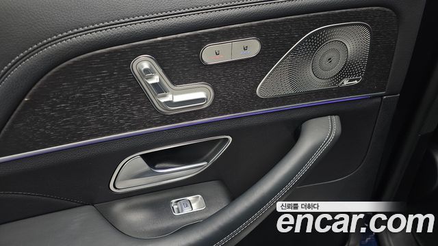 Mercedes-Benz GLS-Class 2021 — photo 27