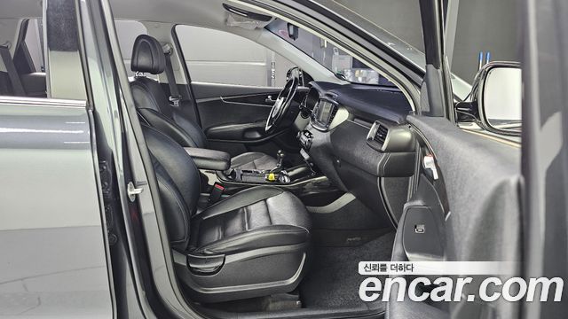Kia Sorento 2016 — photo 12