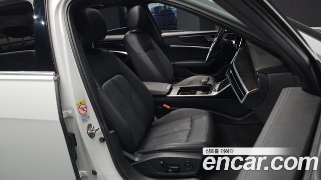 Audi A6 2022 — photo 10