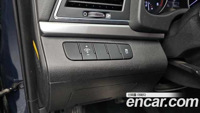 Hyundai AVANTE 2016 — photo 20