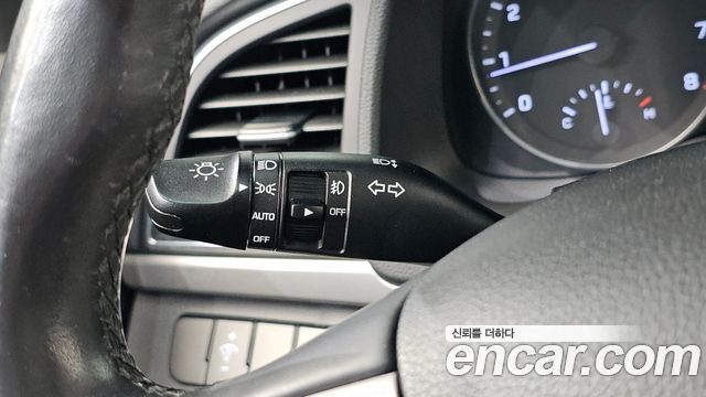Hyundai AVANTE 2016 — photo 22