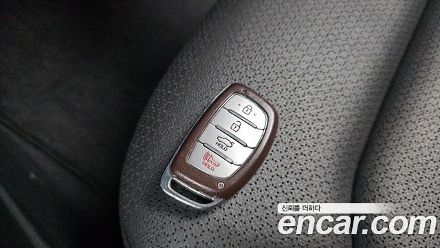 Hyundai AVANTE 2016 — photo 28