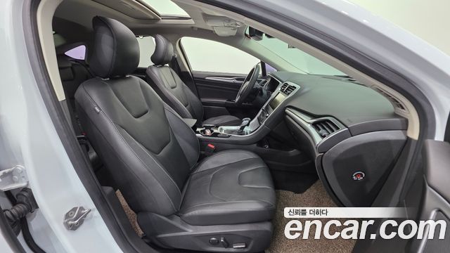 Ford Mondeo 2016 — photo 10
