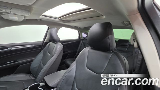 Ford Mondeo 2016 — photo 11