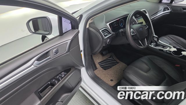 Ford Mondeo 2016 — photo 12