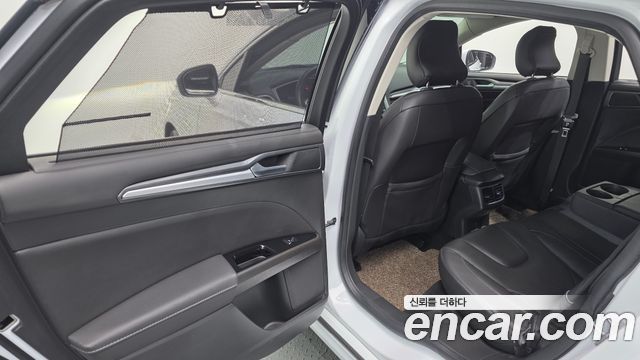 Ford Mondeo 2016 — photo 19