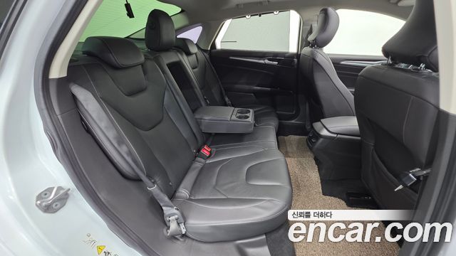 Ford Mondeo 2016 — photo 20
