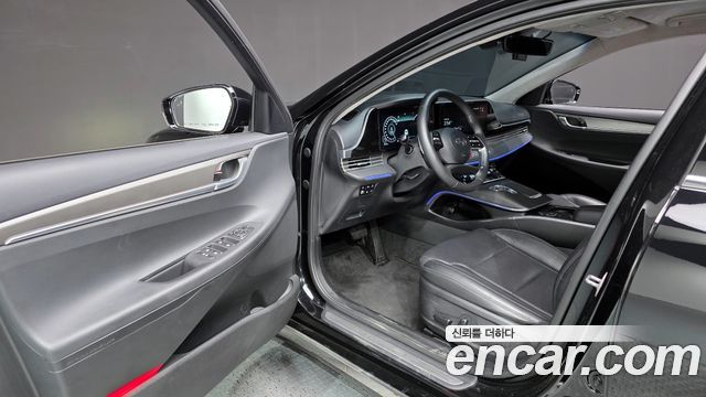 Hyundai Grandeur 2023 — photo 13