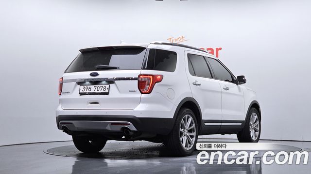 Ford Explorer 2017 — photo 2