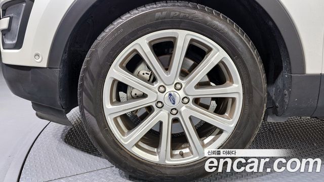 Ford Explorer 2017 — photo 5