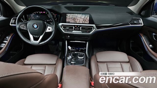 BMW 3-Series 2022 — photo 10