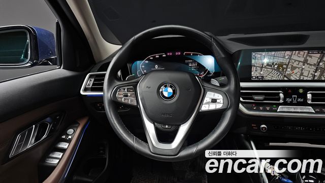 BMW 3-Series 2022 — photo 18