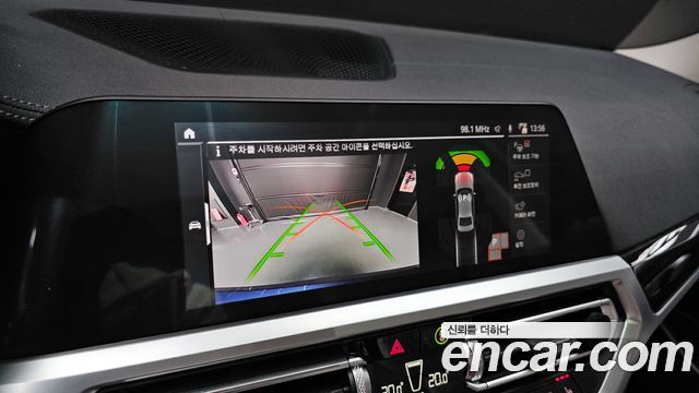 BMW 3-Series 2022 — photo 20