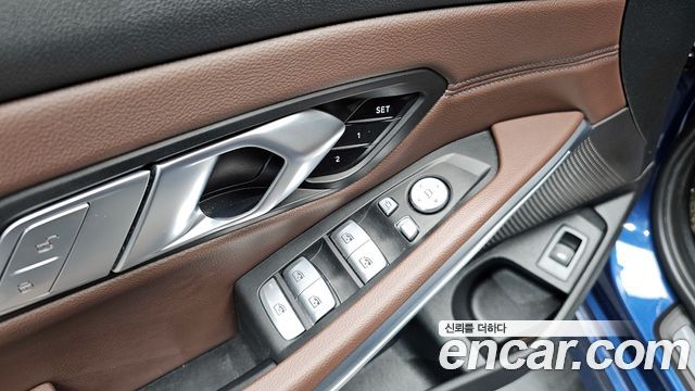 BMW 3-Series 2022 — photo 22