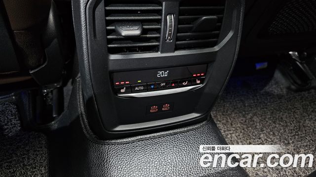 BMW 3-Series 2022 — photo 25