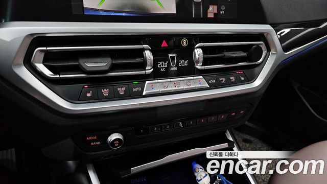 BMW 3-Series 2022 — photo 28