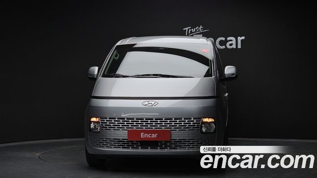 Hyundai Staria 2022 — photo 3