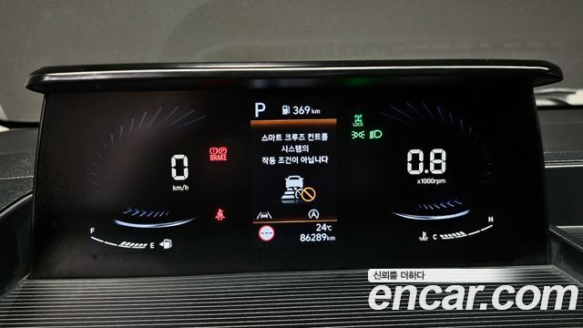 Hyundai Staria 2022 — photo 8