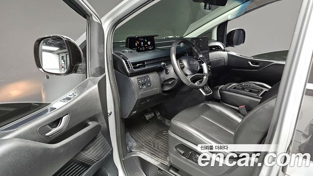 Hyundai Staria 2022 — photo 10