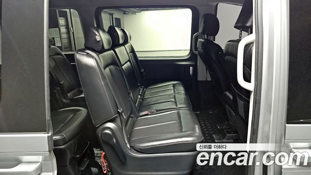 Hyundai Staria 2022 — photo 11