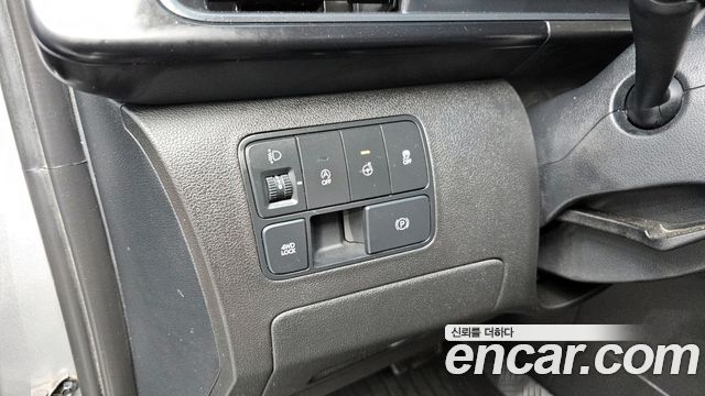 Hyundai Staria 2022 — photo 18