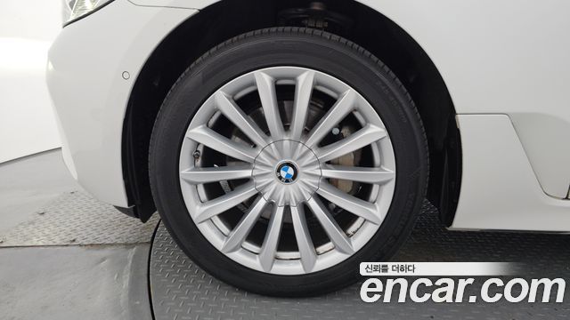 BMW Gran Turismo 2021 — photo 5