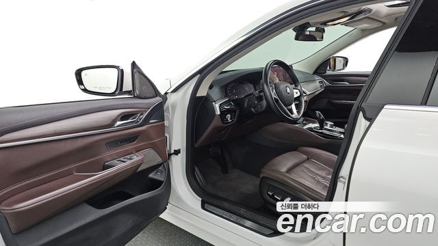 BMW Gran Turismo 2021 — photo 13