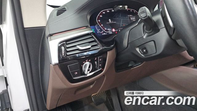 BMW Gran Turismo 2021 — photo 24