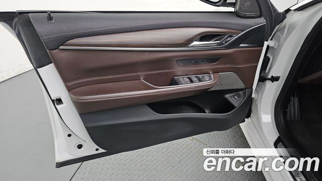 BMW Gran Turismo 2021 — photo 14