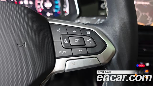 Volkswagen Jetta 2023 — photo 16