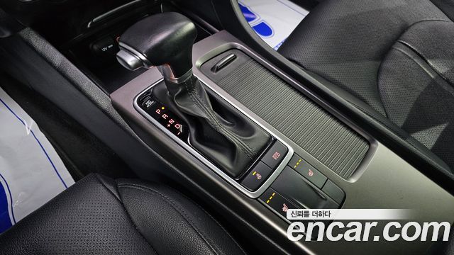Kia K5 2019 — photo 12