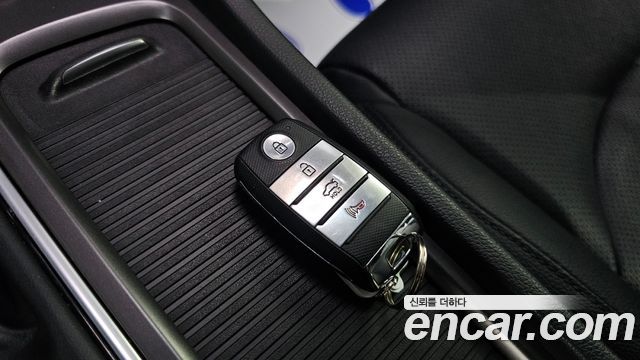 Kia K5 2019 — photo 22