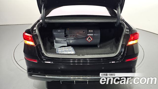 Kia K5 2019 — photo 23
