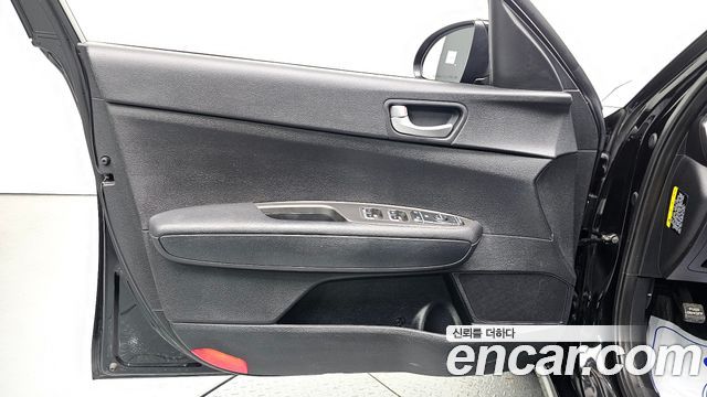 Kia K5 2019 — photo 14