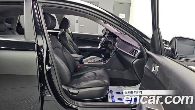 Kia K5 2019 — photo 16