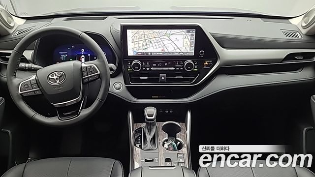 Toyota Highlander 2025 — photo 9