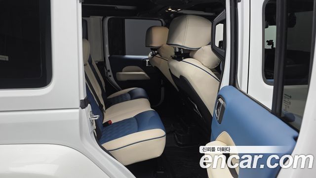 Jeep Wrangler 2020 — photo 11