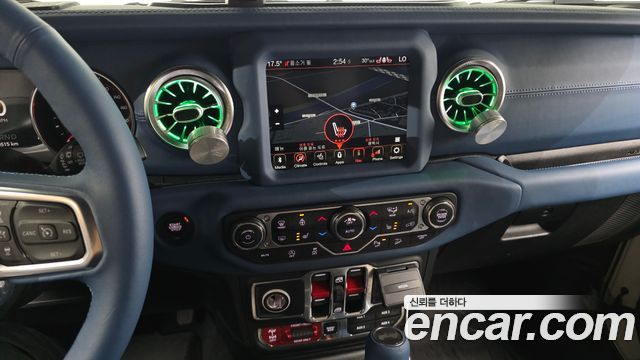 Jeep Wrangler 2020 — photo 13