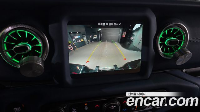 Jeep Wrangler 2020 — photo 15