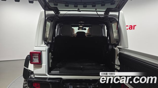 Jeep Wrangler 2020 — photo 20
