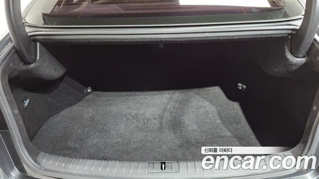 Genesis G80 2019 — photo 22